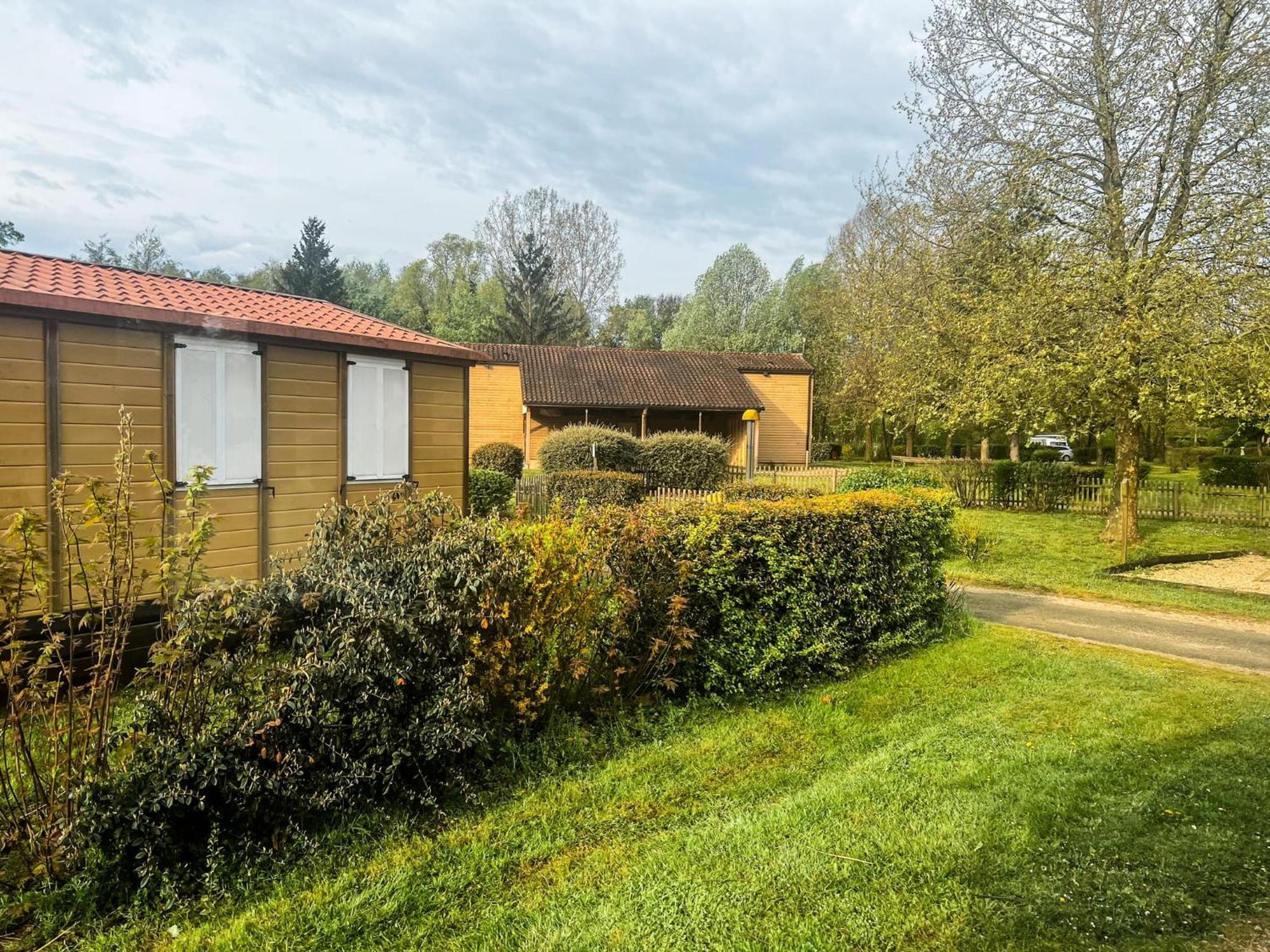 Onlycamp Camping Le Champ D'Ete Reyssouze Екстер'єр фото